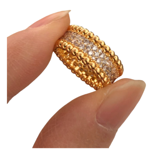 Van Cleef & Arpels Ring-1
22+ colorways
[Premium Quality]