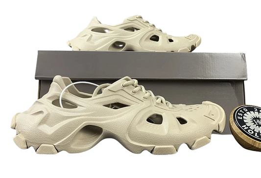 Balenciaga Foam
3+ colorways
[Premium Quality]