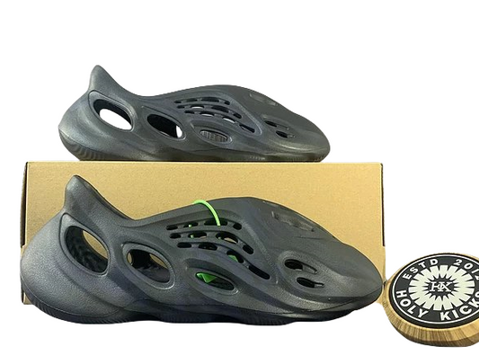 Yeezy Foam
16+ colorways
[Premium Quality]